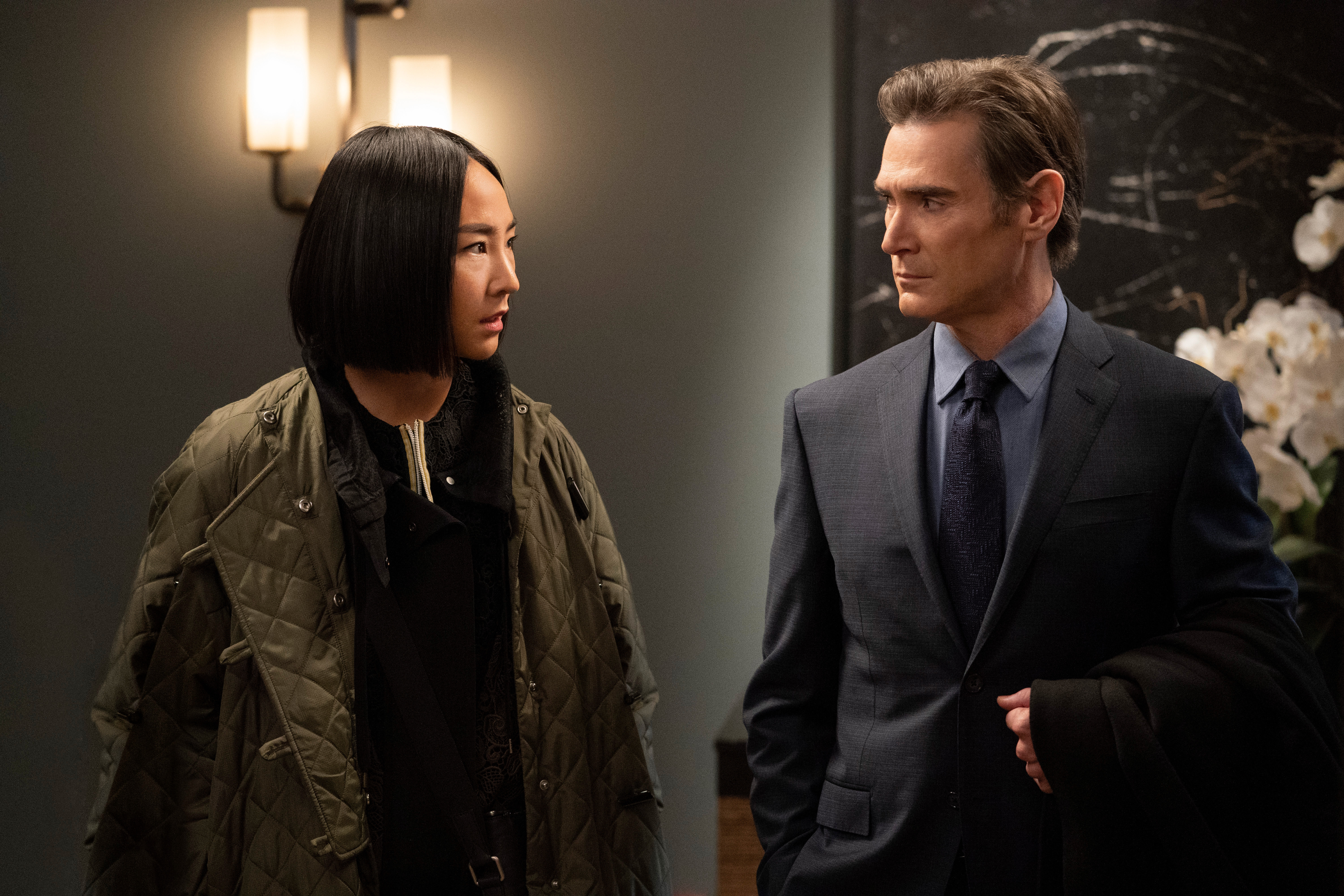 Greta Lee and Billy Crudup in <i>The Morning Show</i>