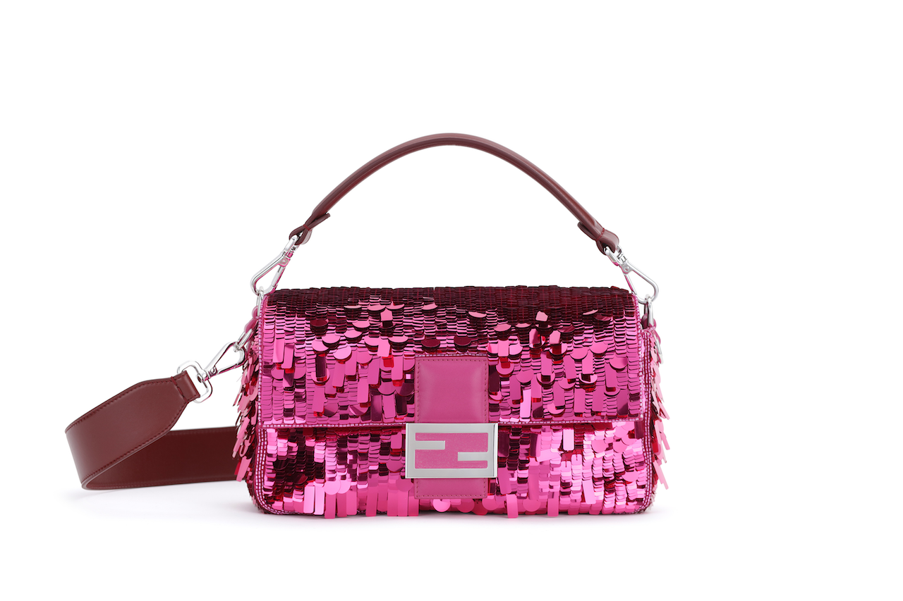 BAG: @fendi Fendi Baguette Bag Pink Paillettes Exotic Skin Handle Vintage  Sold for 1245$ ( @1stdibs ) Unique Carrie Bradshaw' s Style…