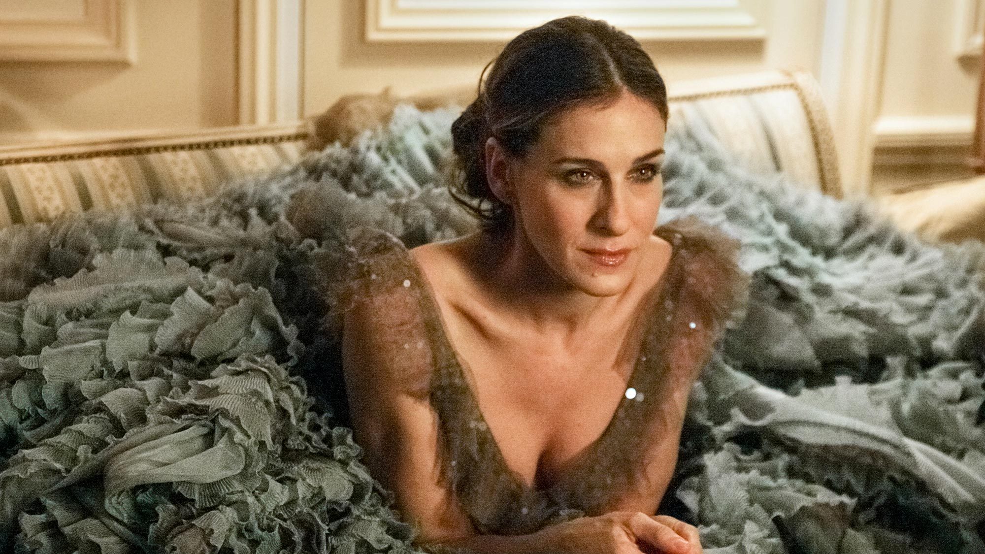 The Tragic History of Carrie Bradshaw's Versace Mille Feuille Dress The Tragic History of Carrie Bradshaw's Versace Mille Feuille Dress