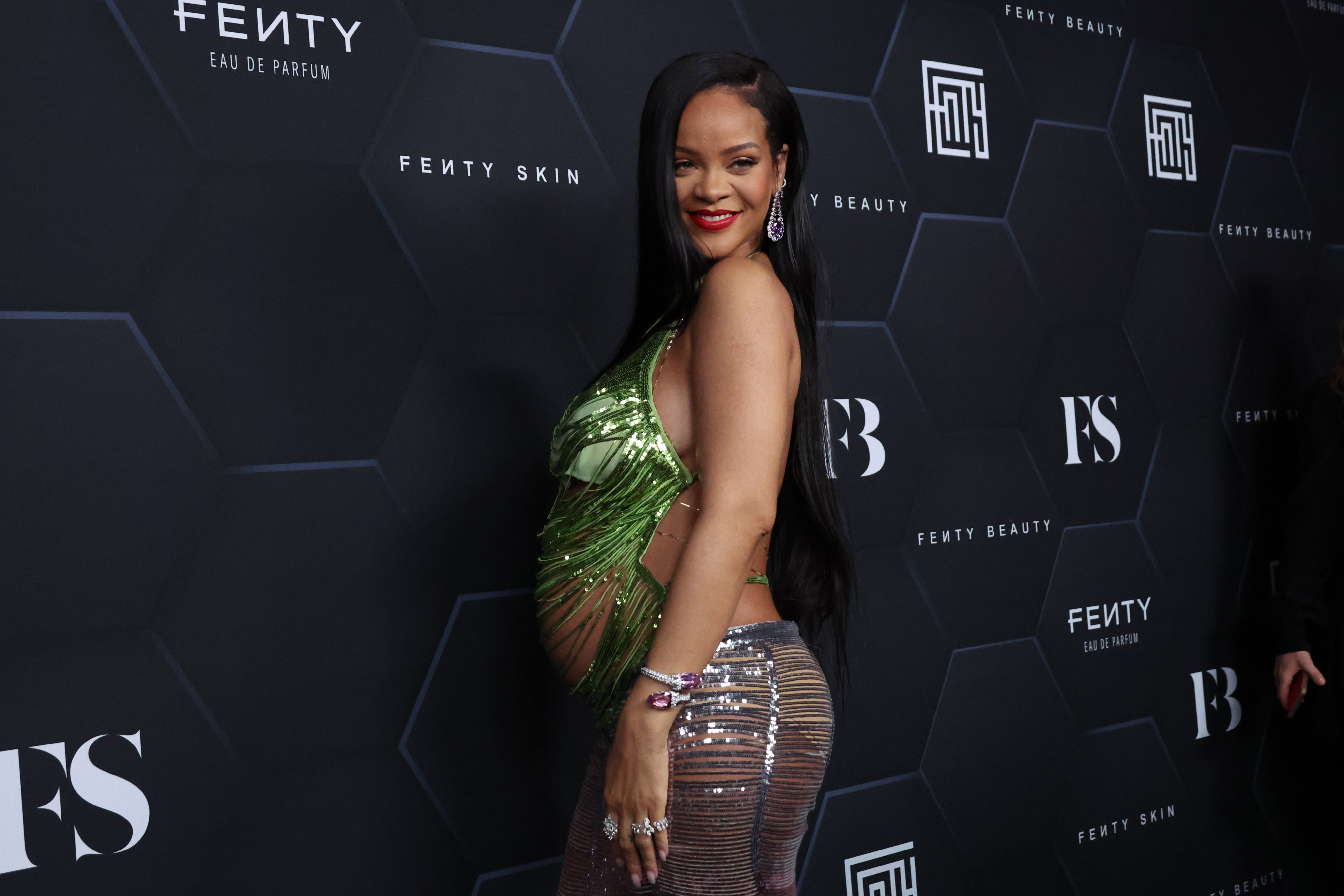 Rihanna Bump