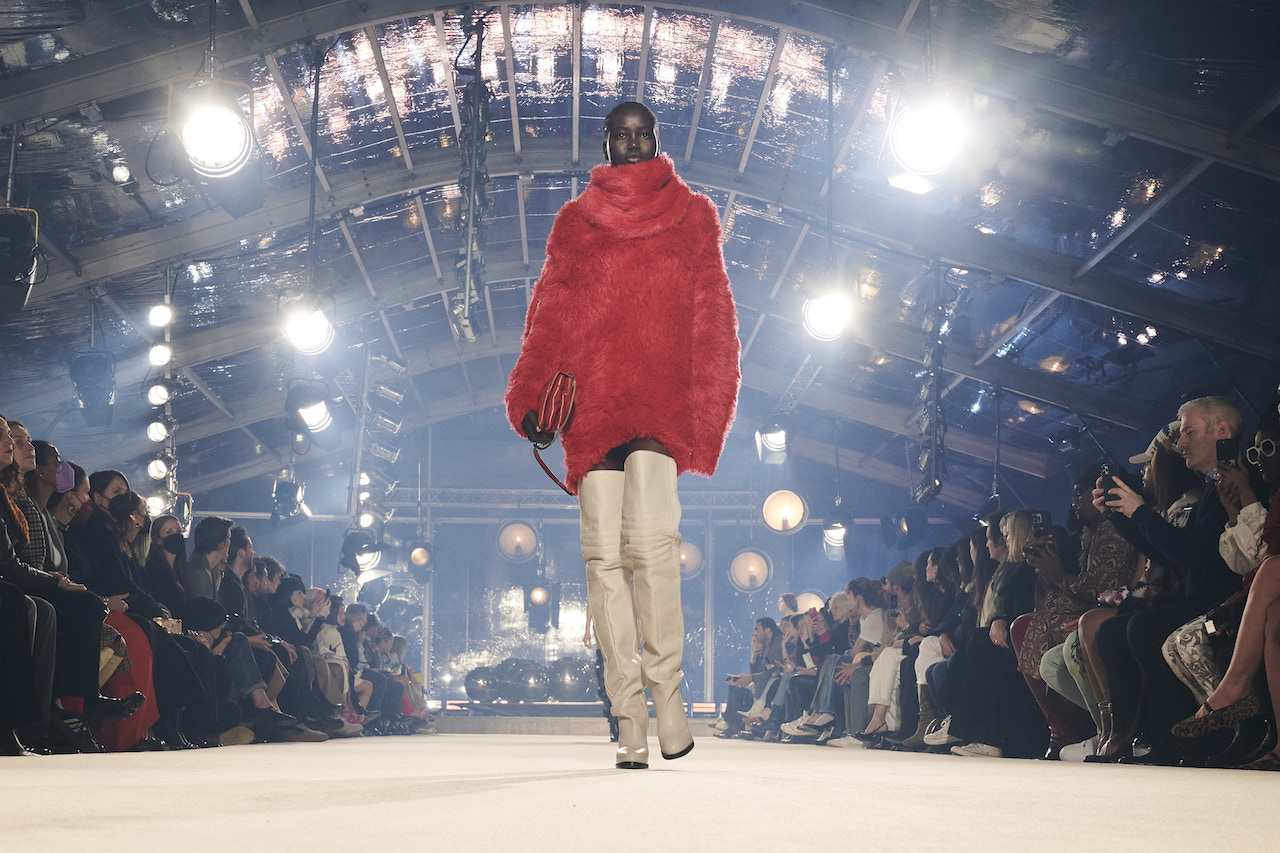 Louis Vuitton - Fashion Week - Catwalks - Womenswear - Fall-Winter 2022/2023
