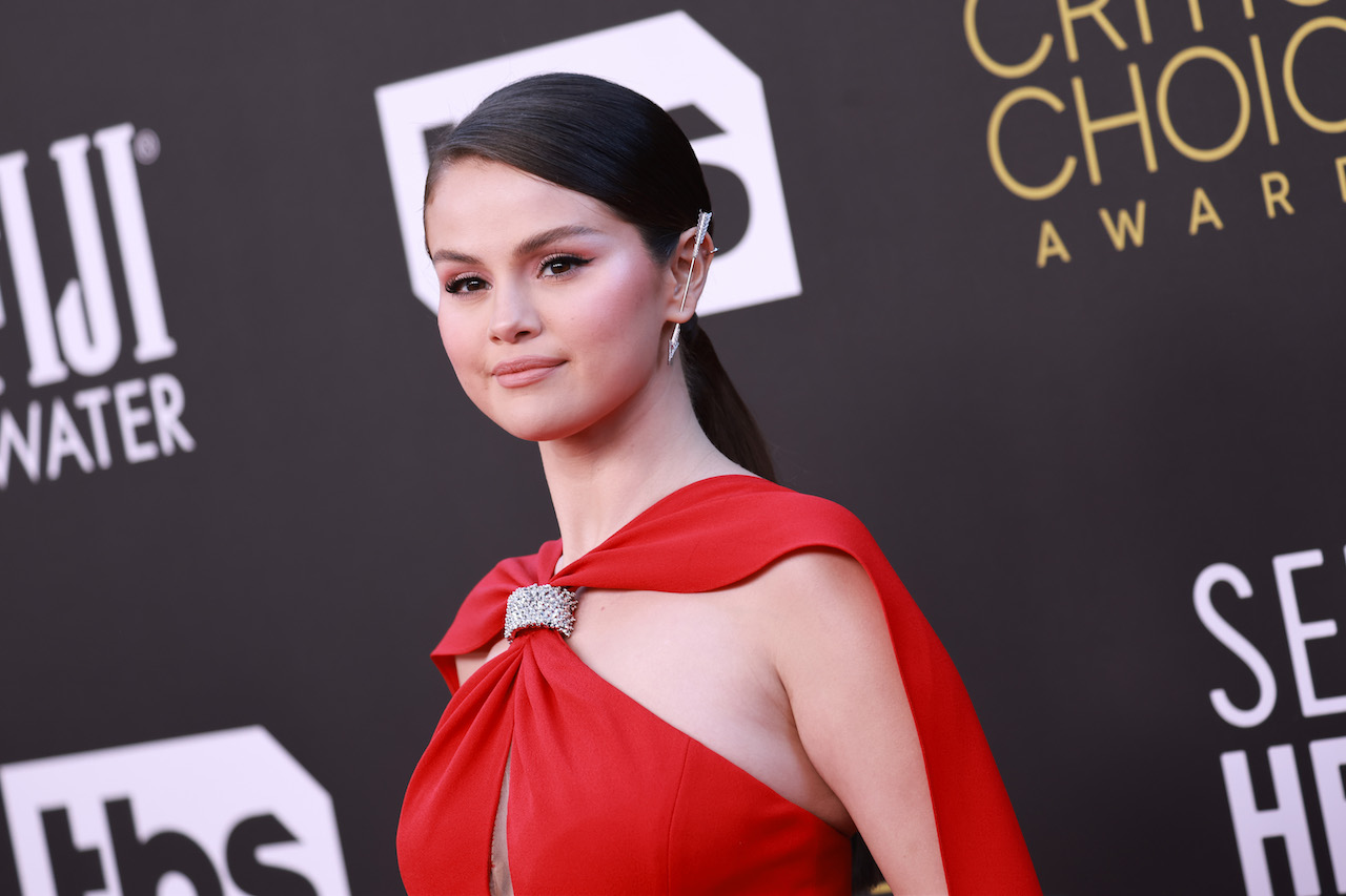 Selena Gomez wears cape dress at Critics Choice Awards 