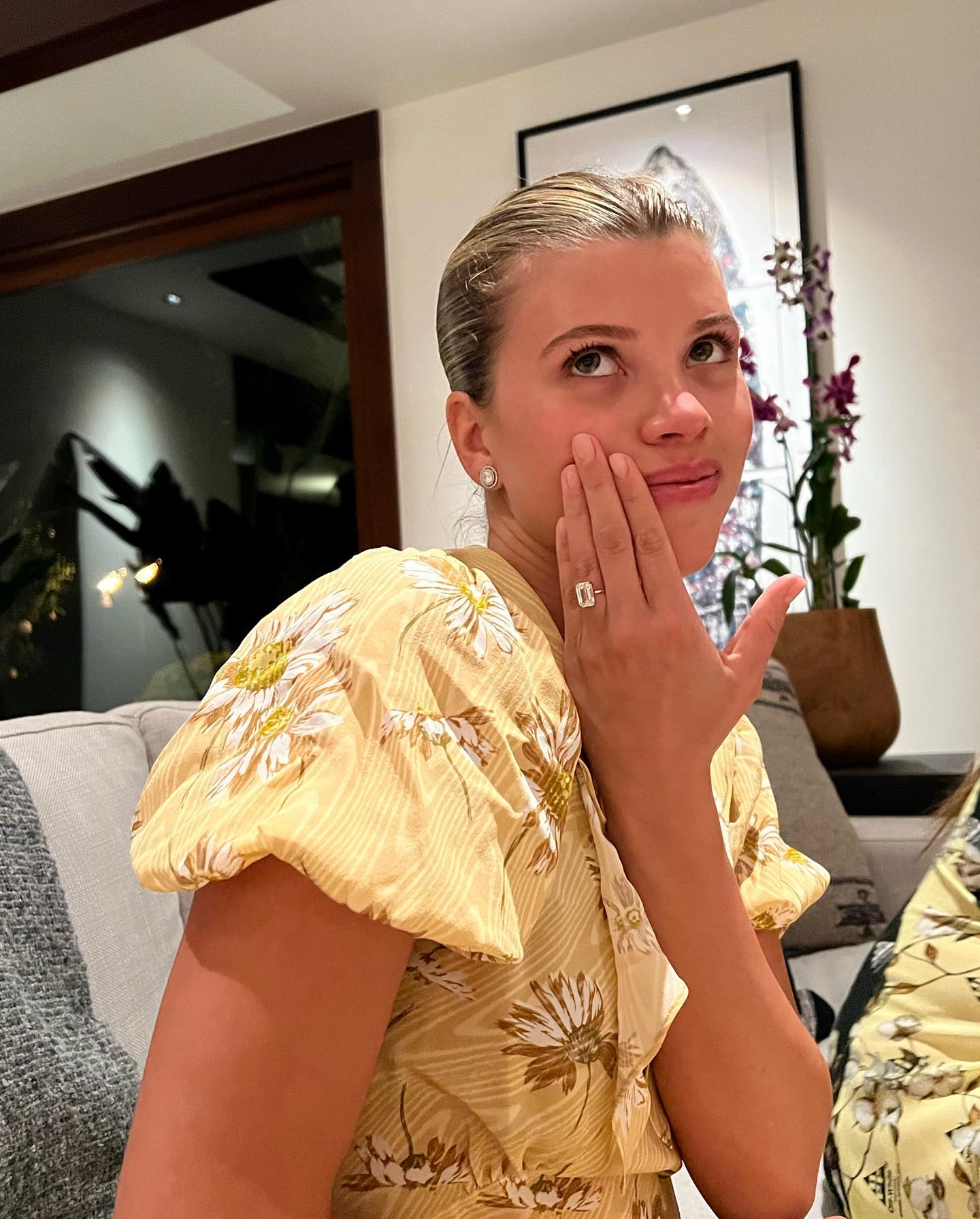 See Sofia Richie Engagement Ring from Fiancé Elliot Grainge