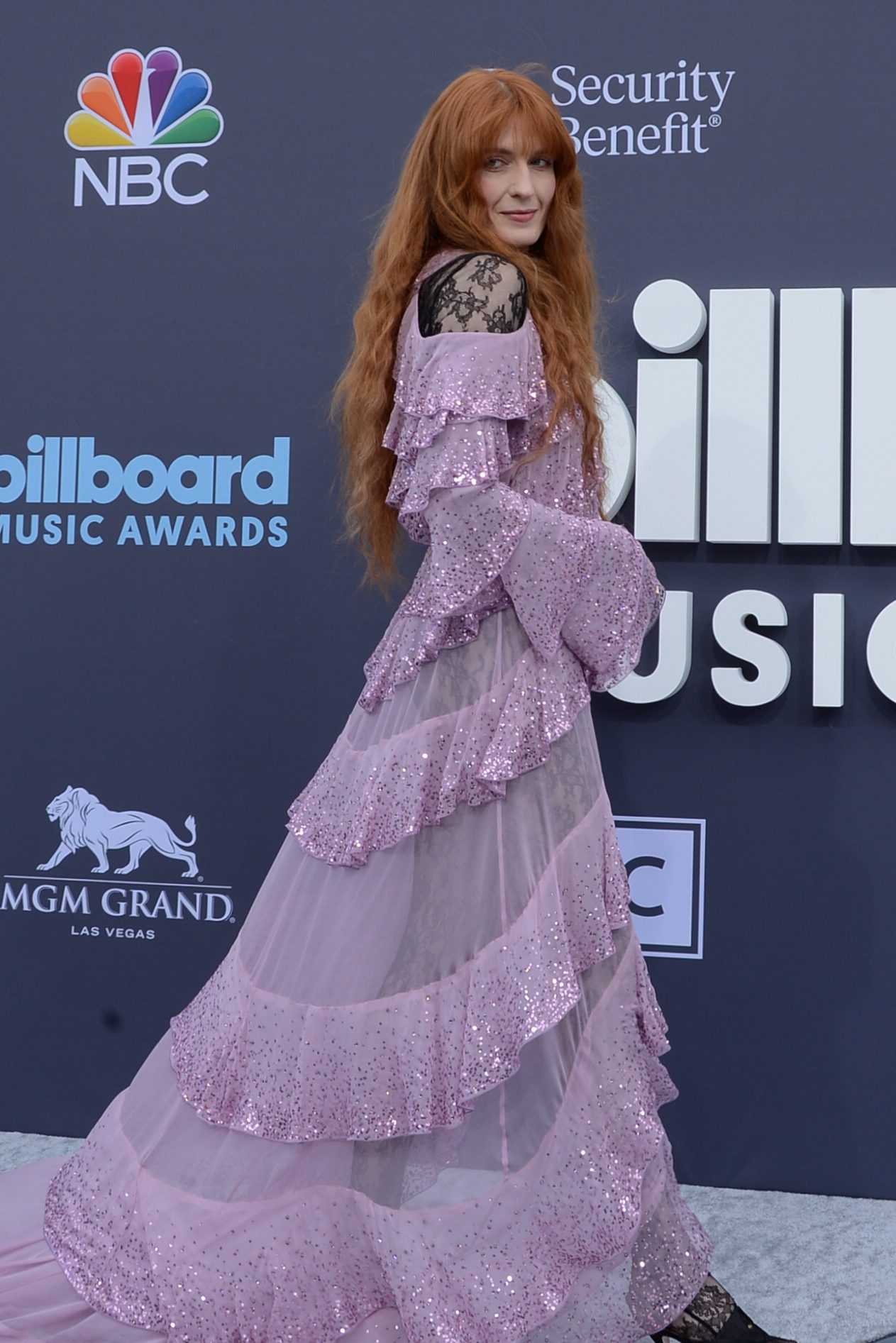 Florence Welch Is Back With Her Fairy Tale Fashion Sense Florence Welch Is Back With Her Fairy Tale Fashion Sense