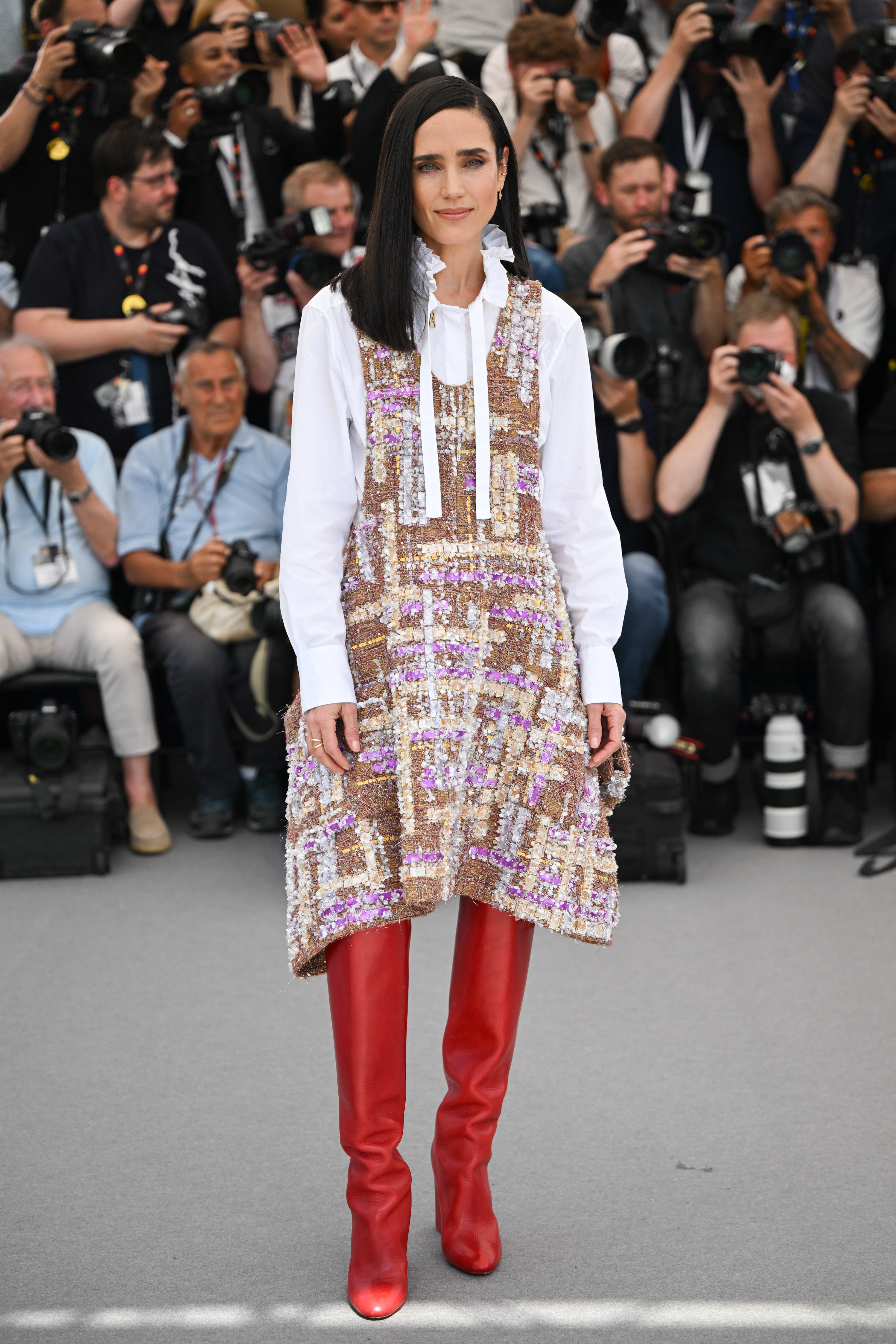 Model Sara Ziff walks the runway in the Louis Vuitton Spring 2005 News  Photo - Getty Images