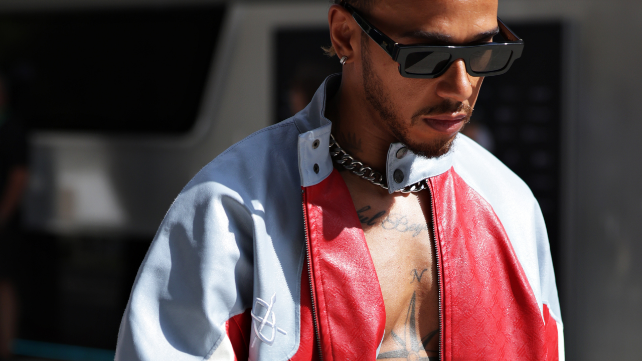 Lewis Hamilton: What Sunglasses Do F1 Drivers Wear? - All About Vision