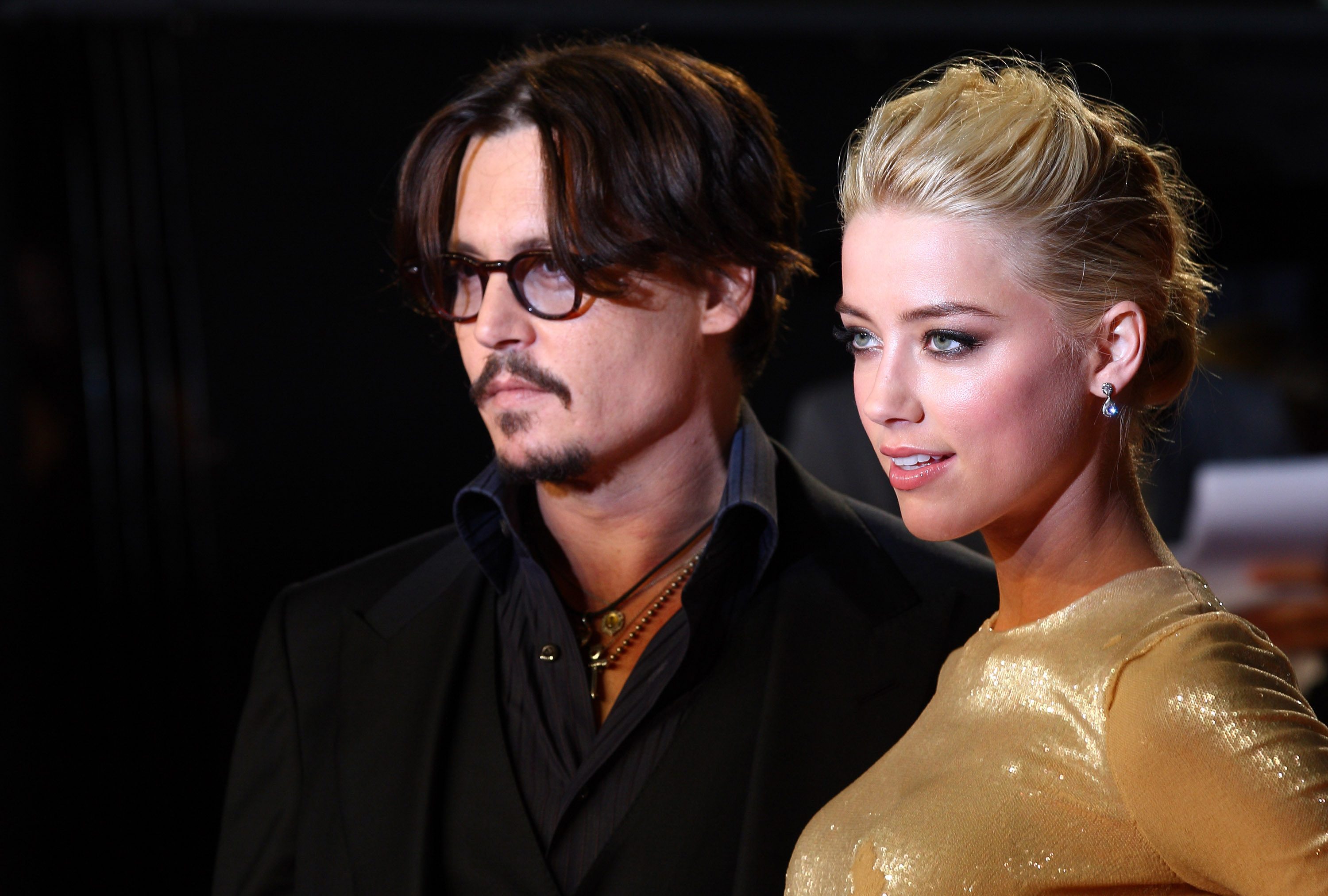 47+ Amber Heard Johnny Depp Rum Diaries amber heard family support johnny