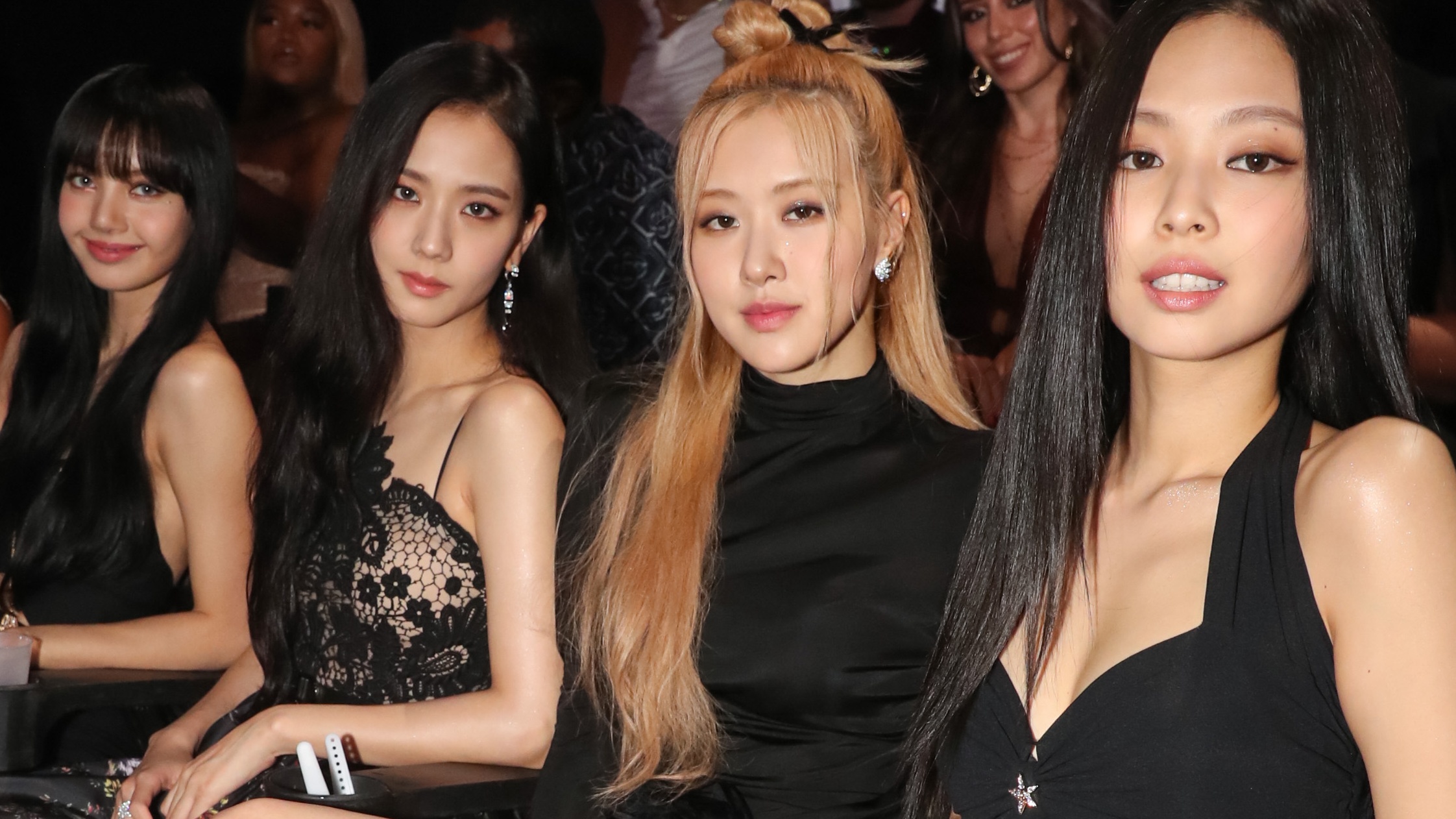Blackpink's Rosé Opted for AllBlack Outfit at 2022 MTV VMAs