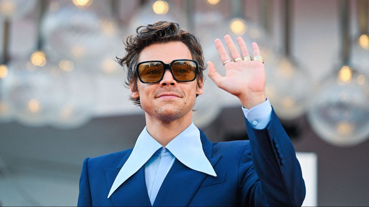 Harry Styles Hits the 2022 Venice Film Festival in Gucci HA HA HA