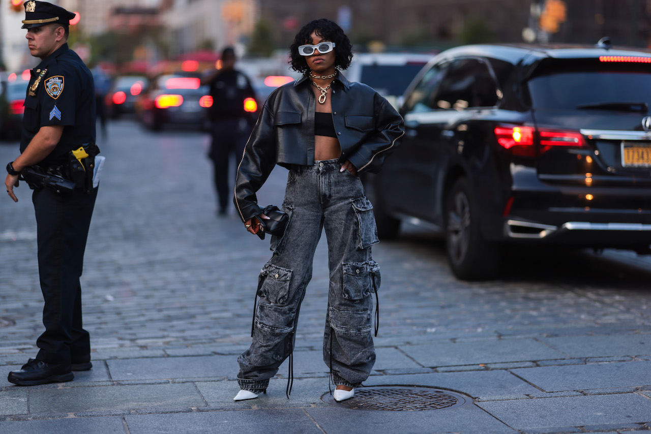 Shop The Attico Cargo Pants Everyone'S Wearing During Fashion Month