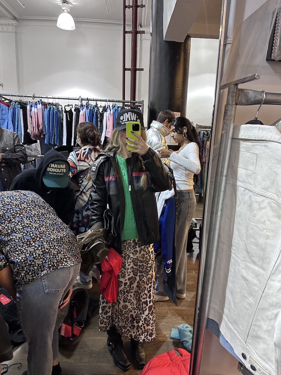 Confessions From a Sample Sale A-holic ~ How To Score The Best