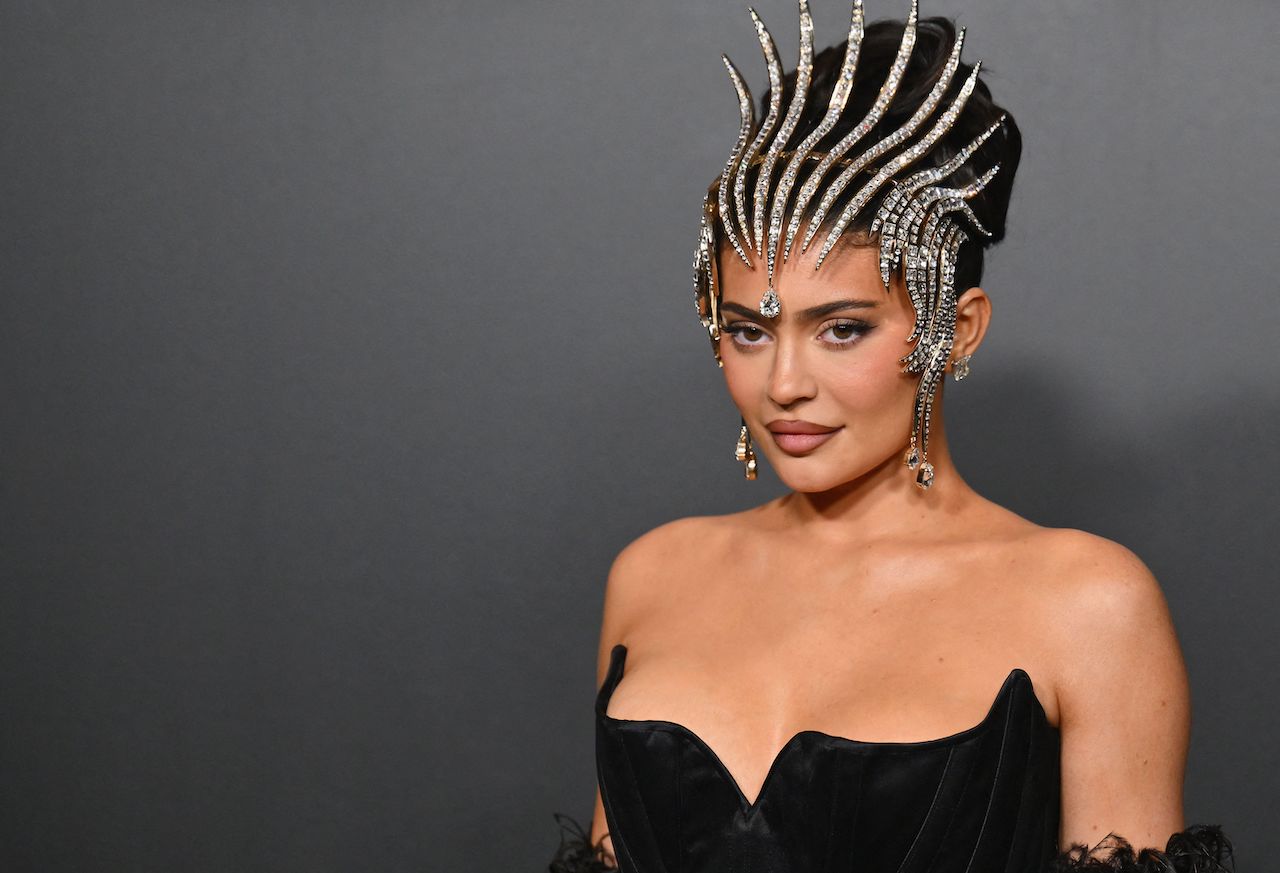 Kylie Jenner Wears Vintage Mugler Headpiece to Brooklyn Exhibition