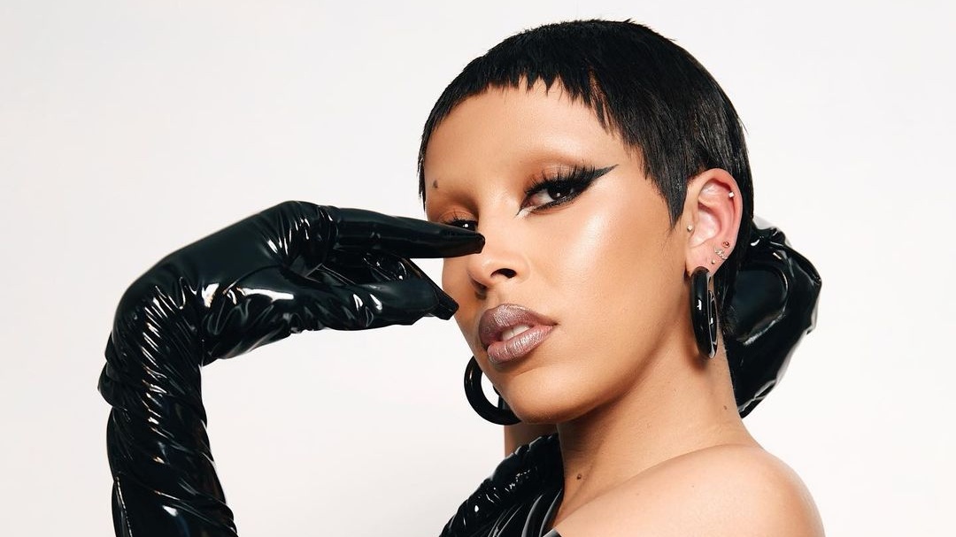 Grammys 2023: Doja Cat Stuns with Another Standout Look