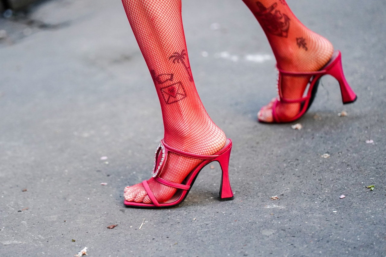 15 of the Best Mules Carrie Bradshaw Would Want Us to Wear