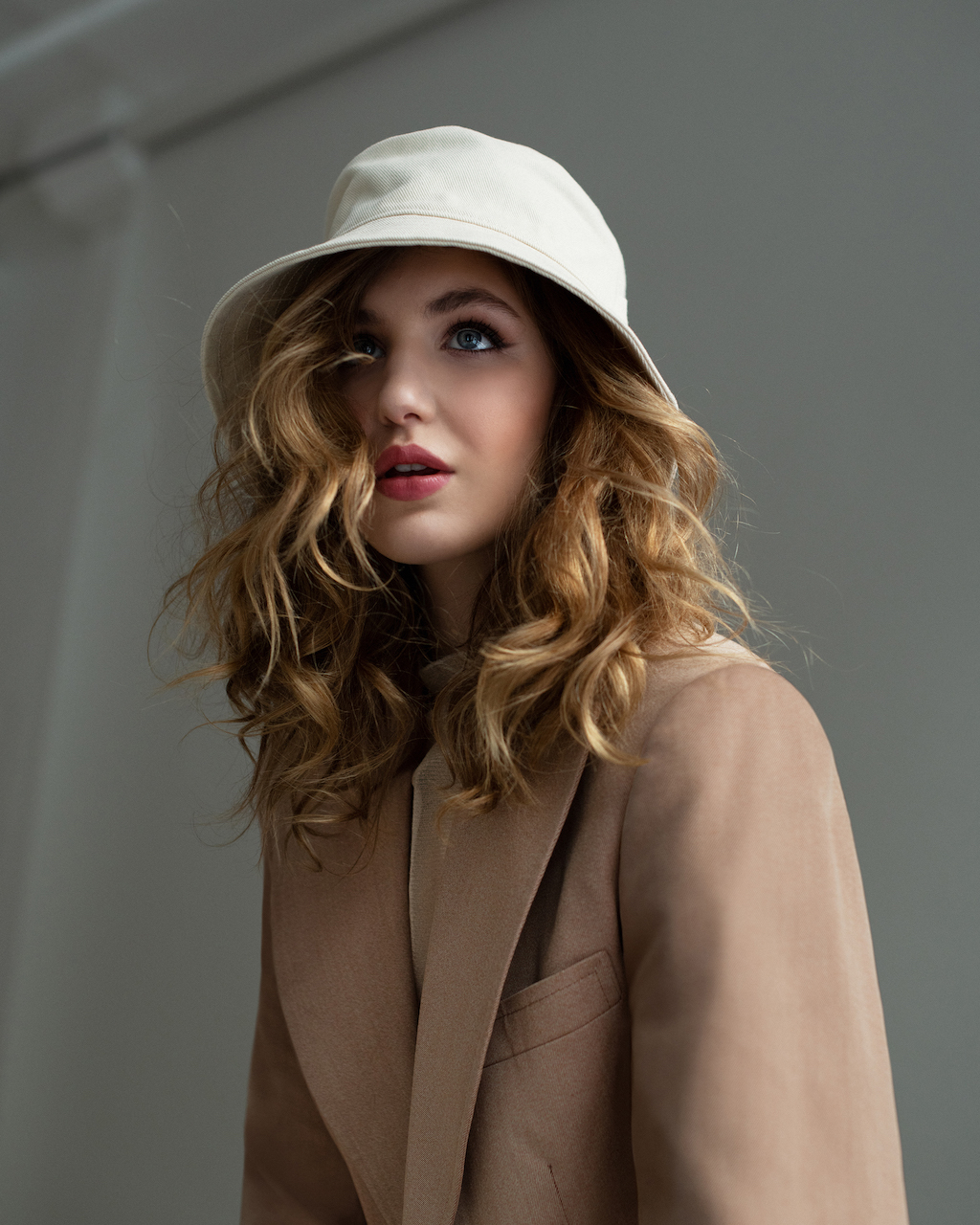 Sophie Nelisse Dishes On Season 2 Of 'Yellowjackets'