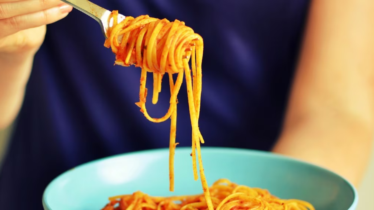 plate-pasta-spaghettis-food
