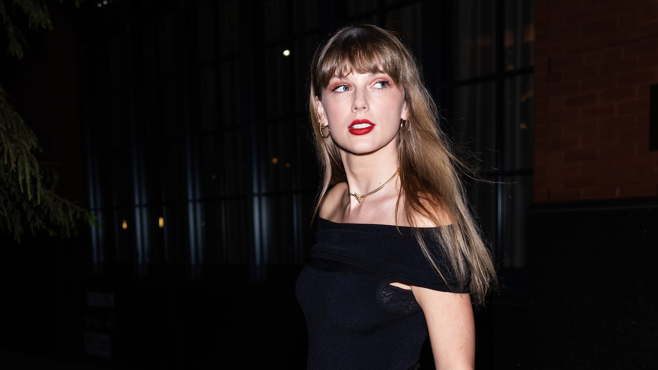 Taylor Swift's Stylish Night Out at Hotel Barrière Fouquet's