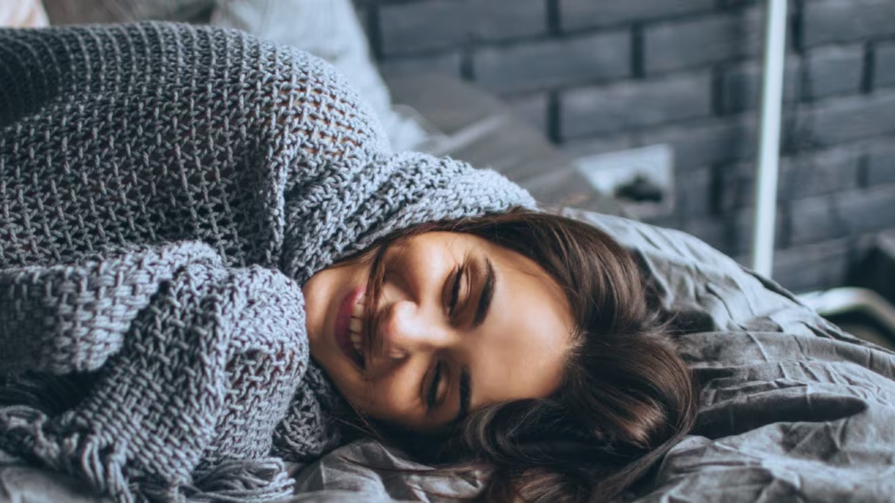 sleep-tips-sleeping-health-woman-bed