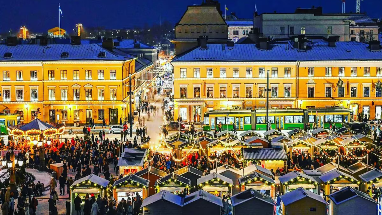 christmas-market-helsinki-finland