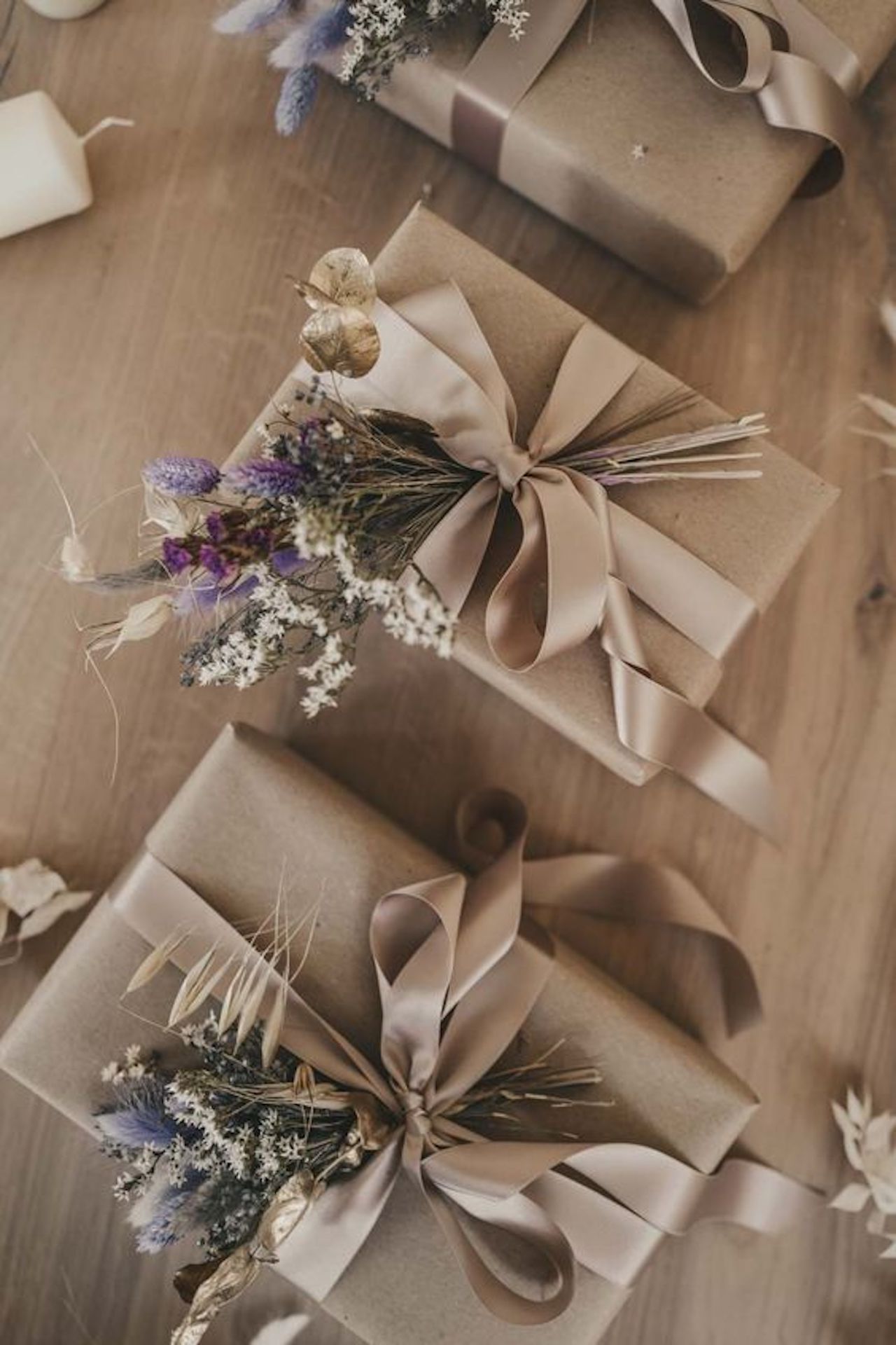 Christmas Gift Wrapping Tips Unwrap Magic with Style