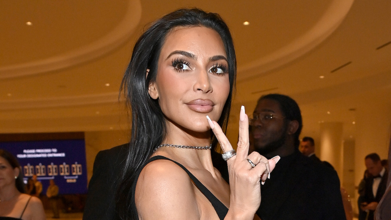 Look of the Week: Kim Kardashian steps into Balenciaga ambassadorship in  pantaleggings | CNN