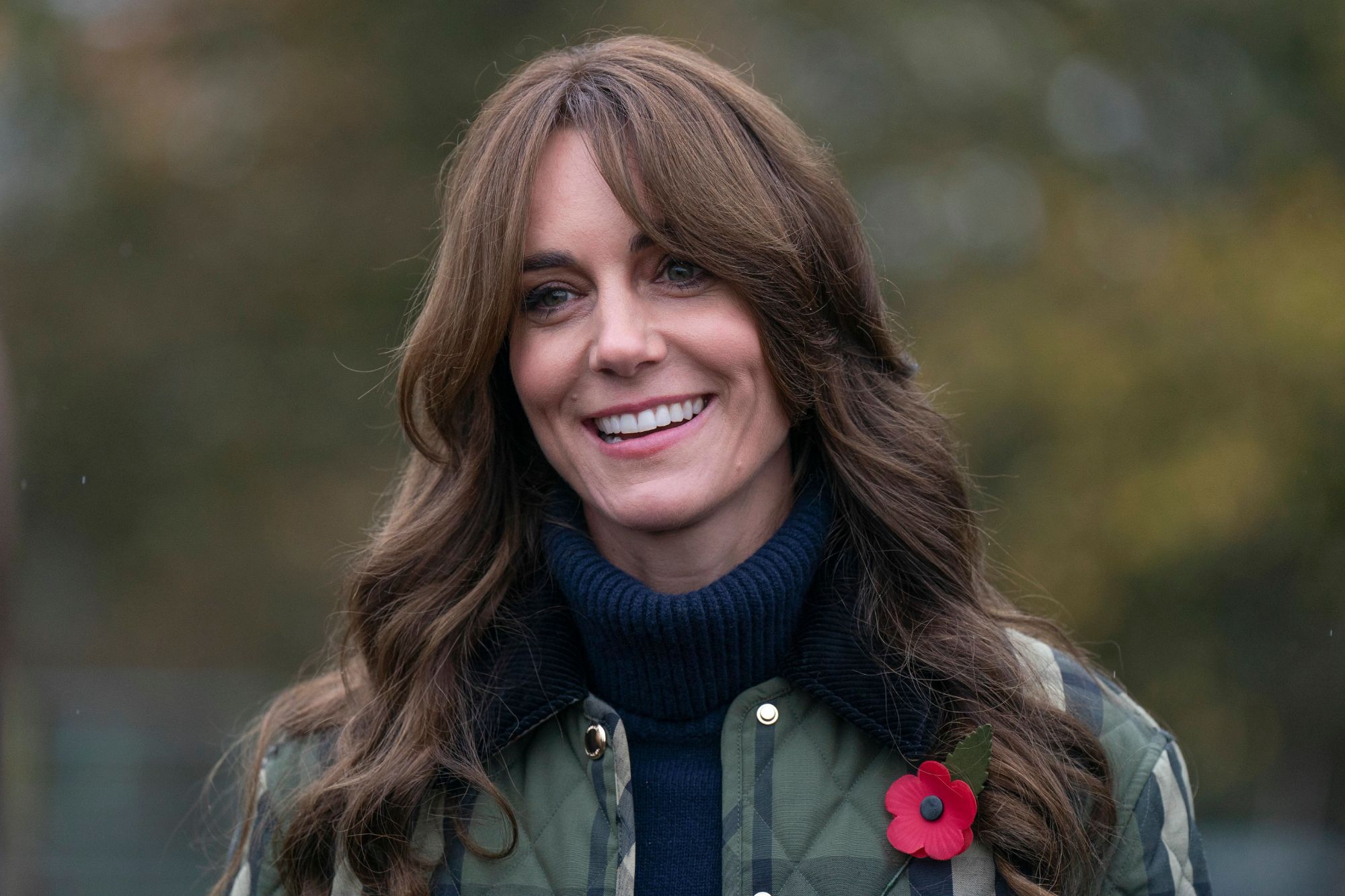 Kate Middleton shows us how Christmas sweaters can be chic and elegant.