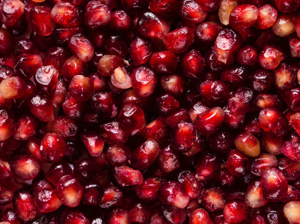 pomegranate-seeds-arils-fruit