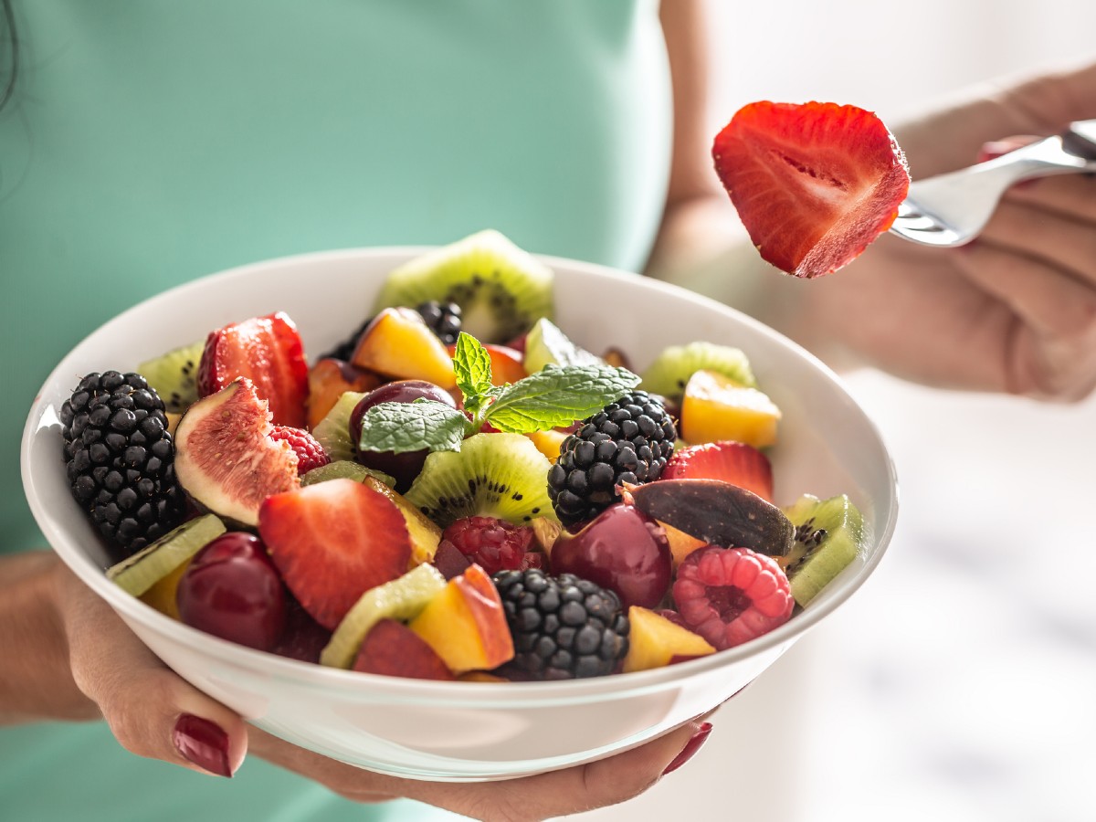 diet-fruit-salad-healthy-breakfast-fresh