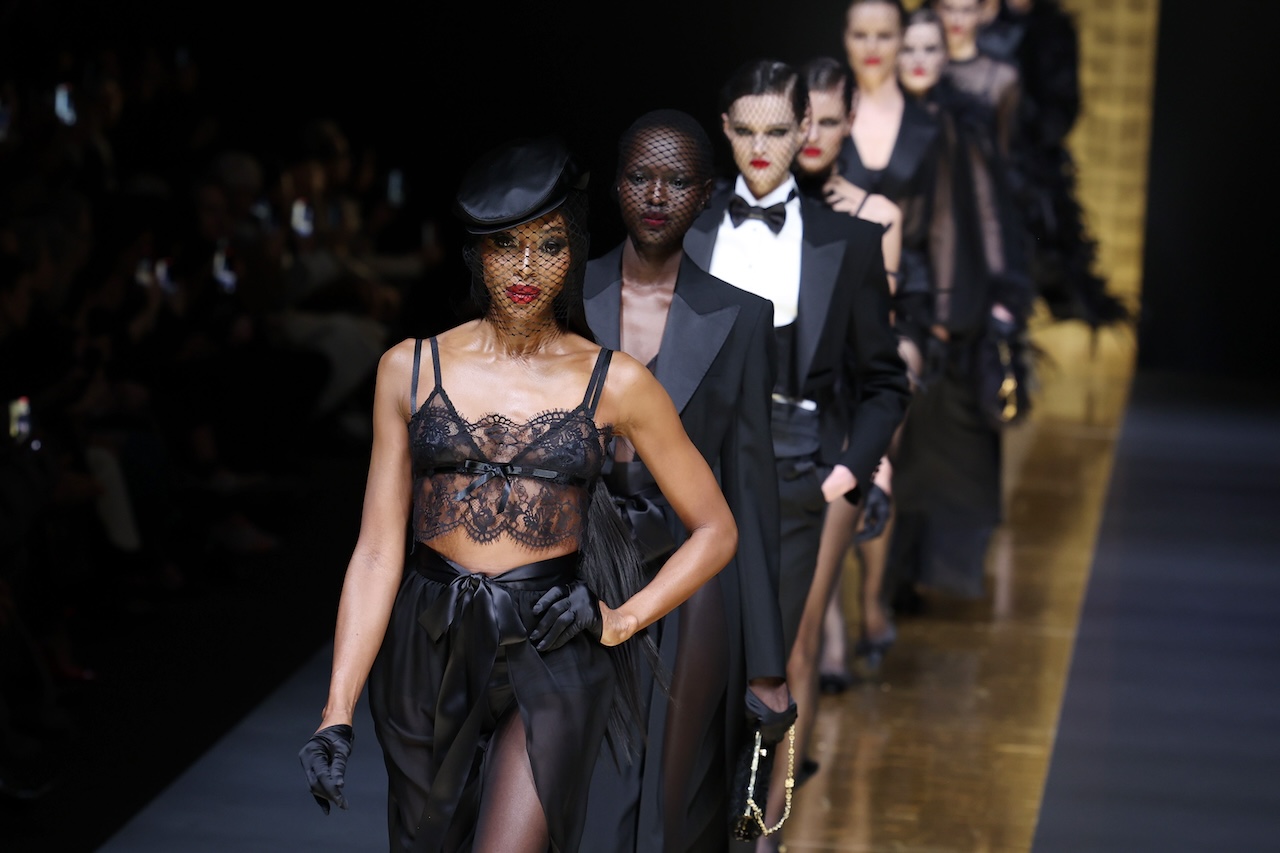 At Milan Fashion Week, Models Had Clothes Falling Apart On The