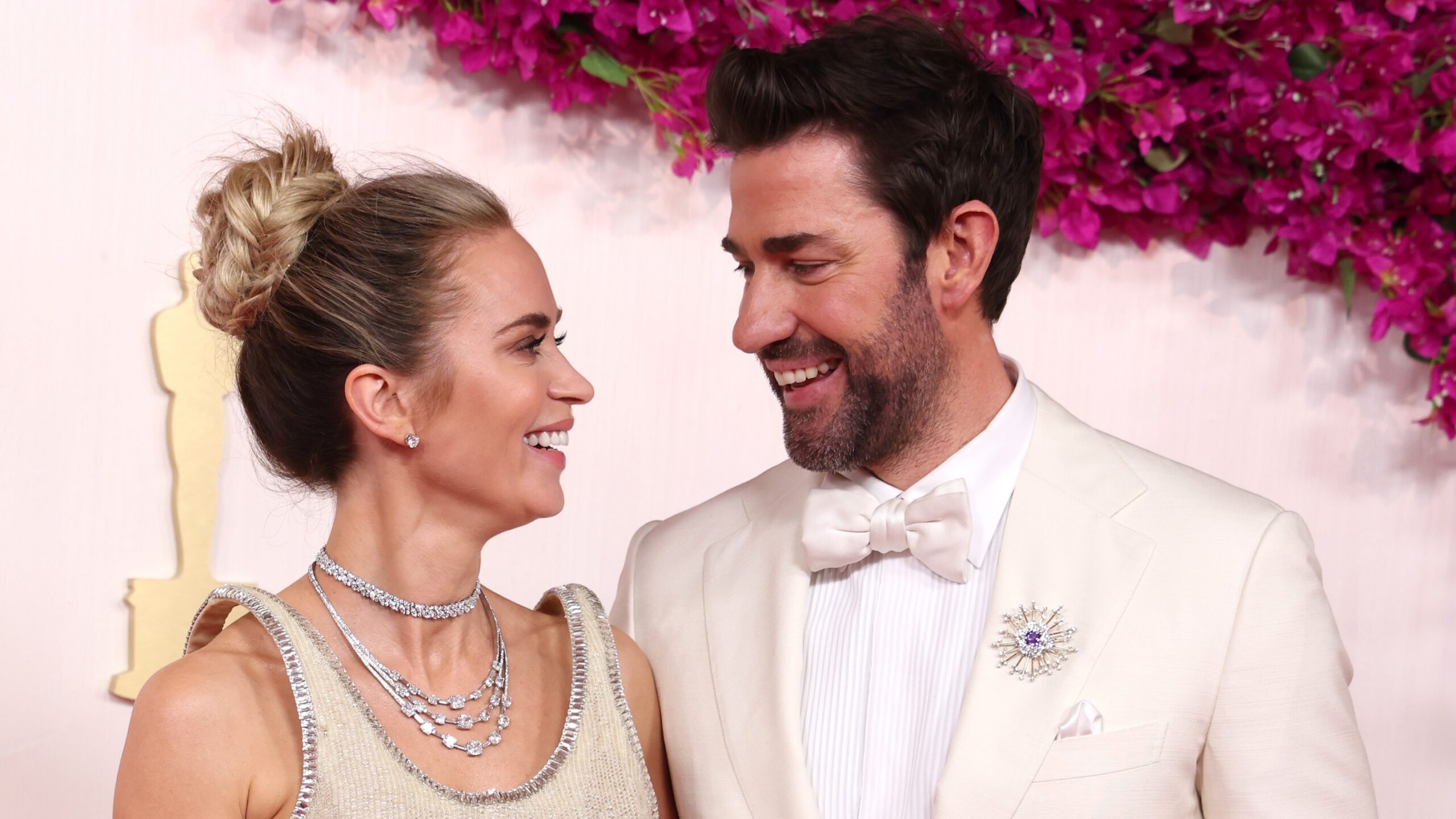 Emily Blunt Looked As Good As Gold In Schiaparelli At The Oscars, image size:2560x1440