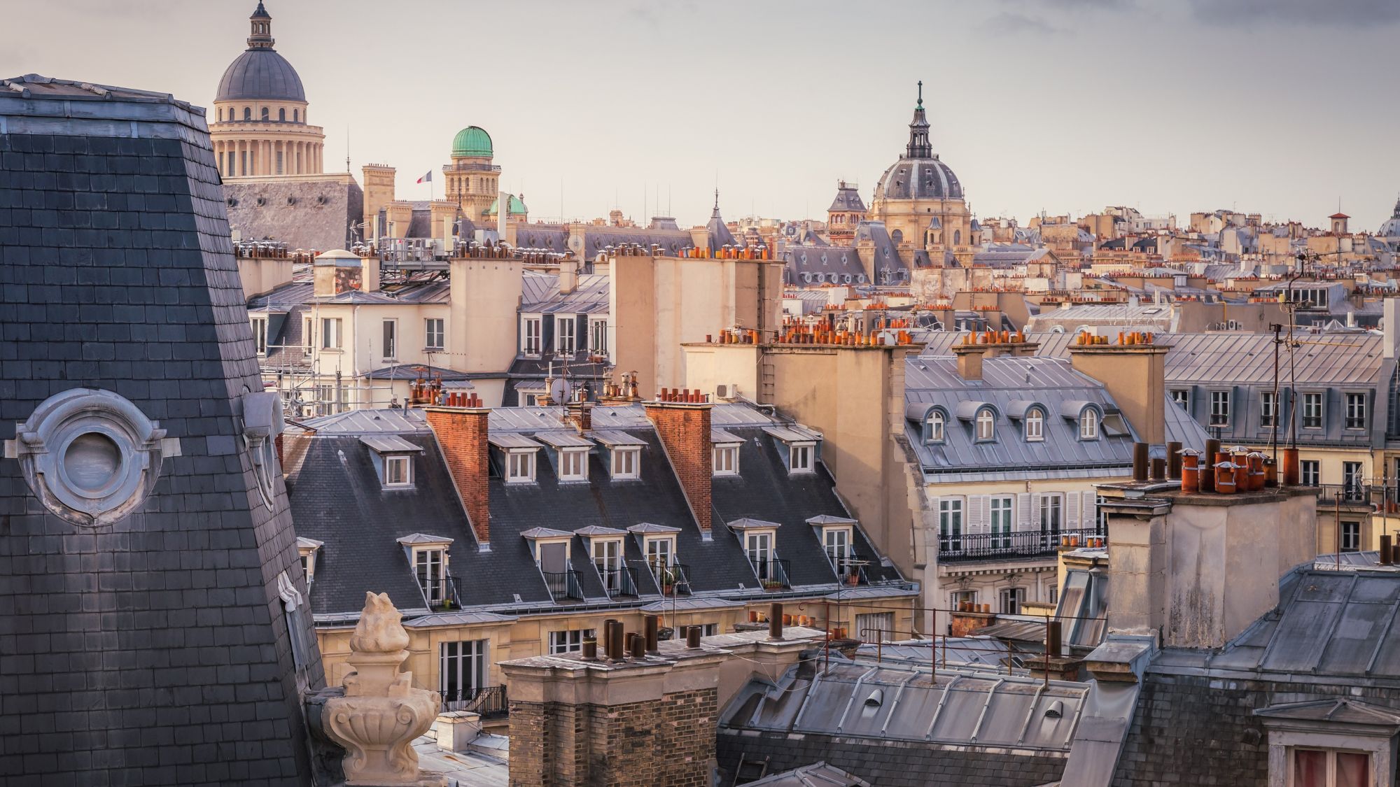 Montmartre: The Paris Tourist Destination Leaving Visitors Let Down