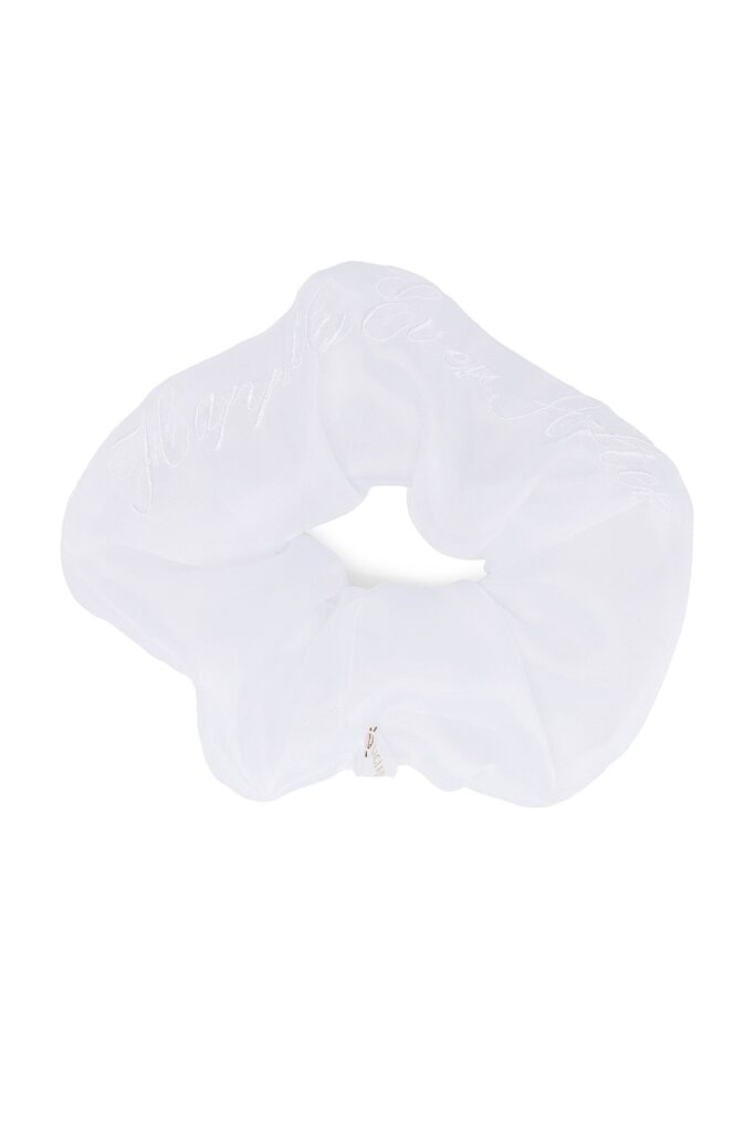 OVERSIZED SCRUNCHIE STITCHED IN TIME