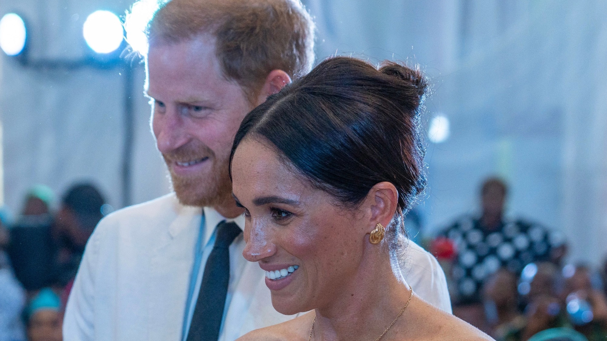 Prince Harry and Meghan Markle's closeness with two royal family members worries Prince William and Kate Middleton.