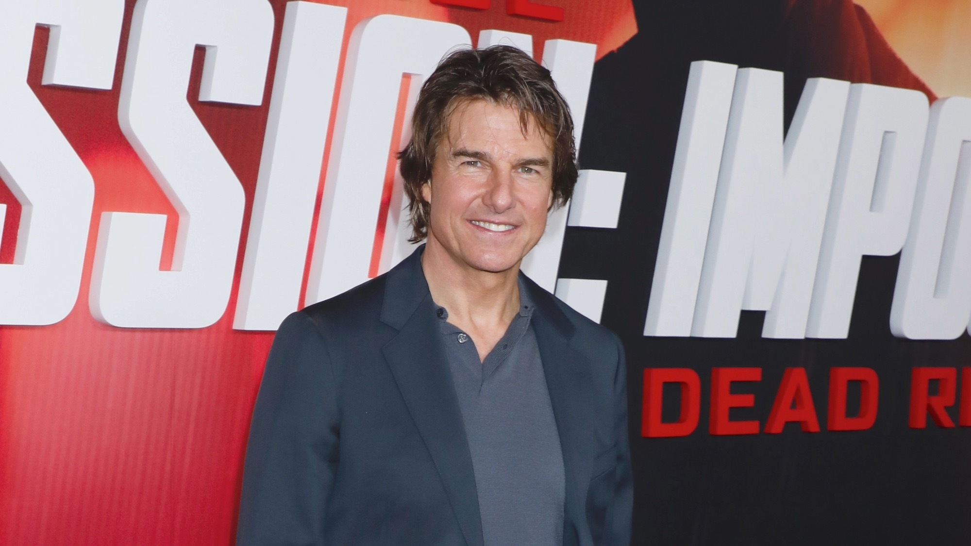 The surprising gift that Tom Cruise has been giving to Dakota Fanning every year for the past 20 years.