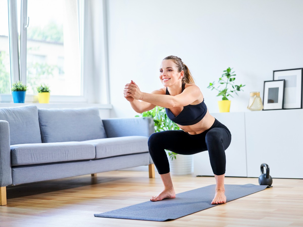 squat-leg-workout-exercise-woman