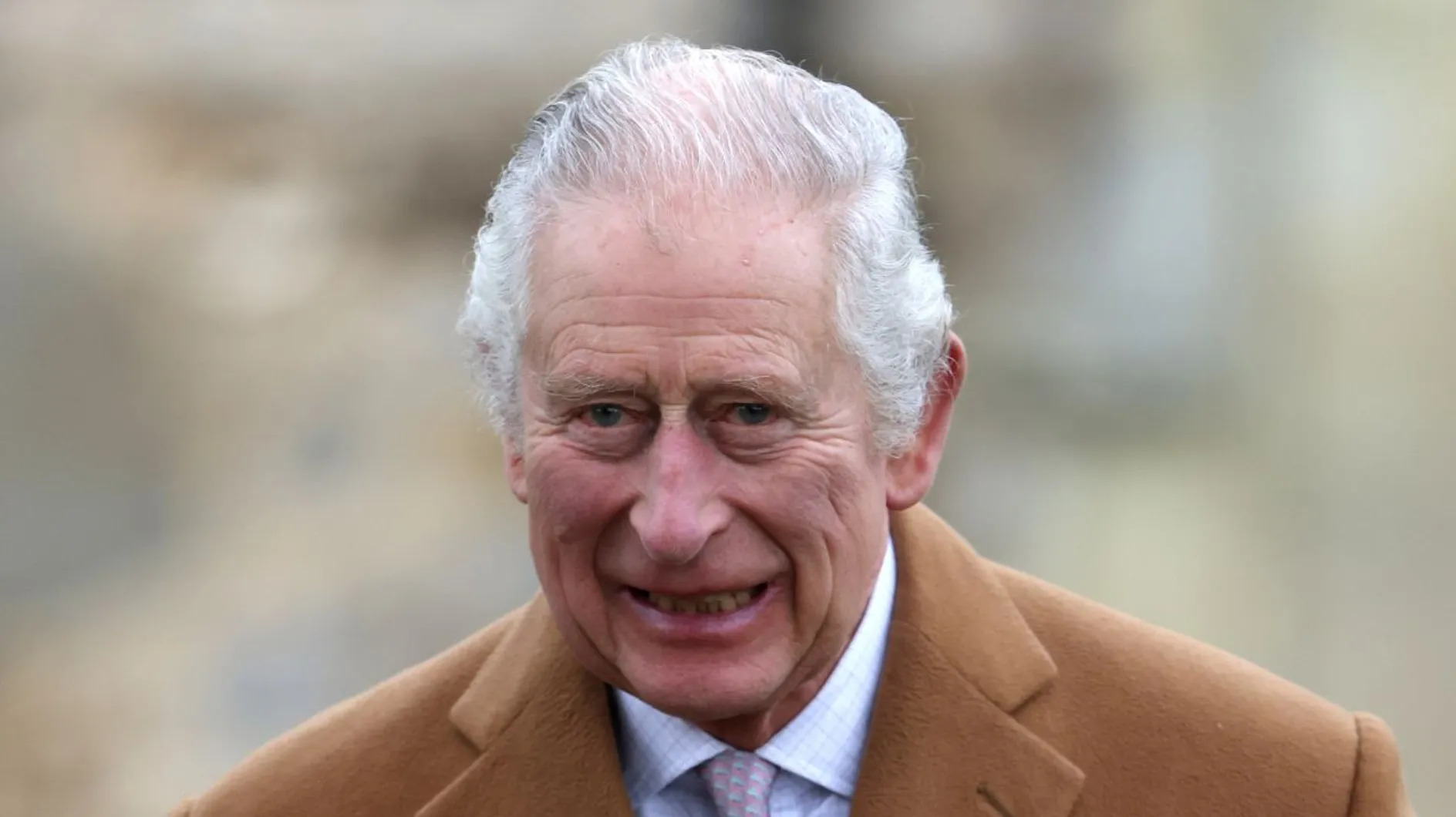 King Charles III experiences a "nightmare" because of sons Harry and William.