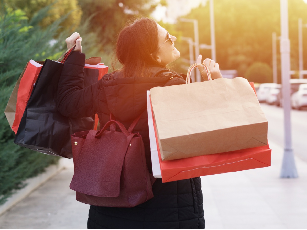 bachelorette-shopping-girl-woman