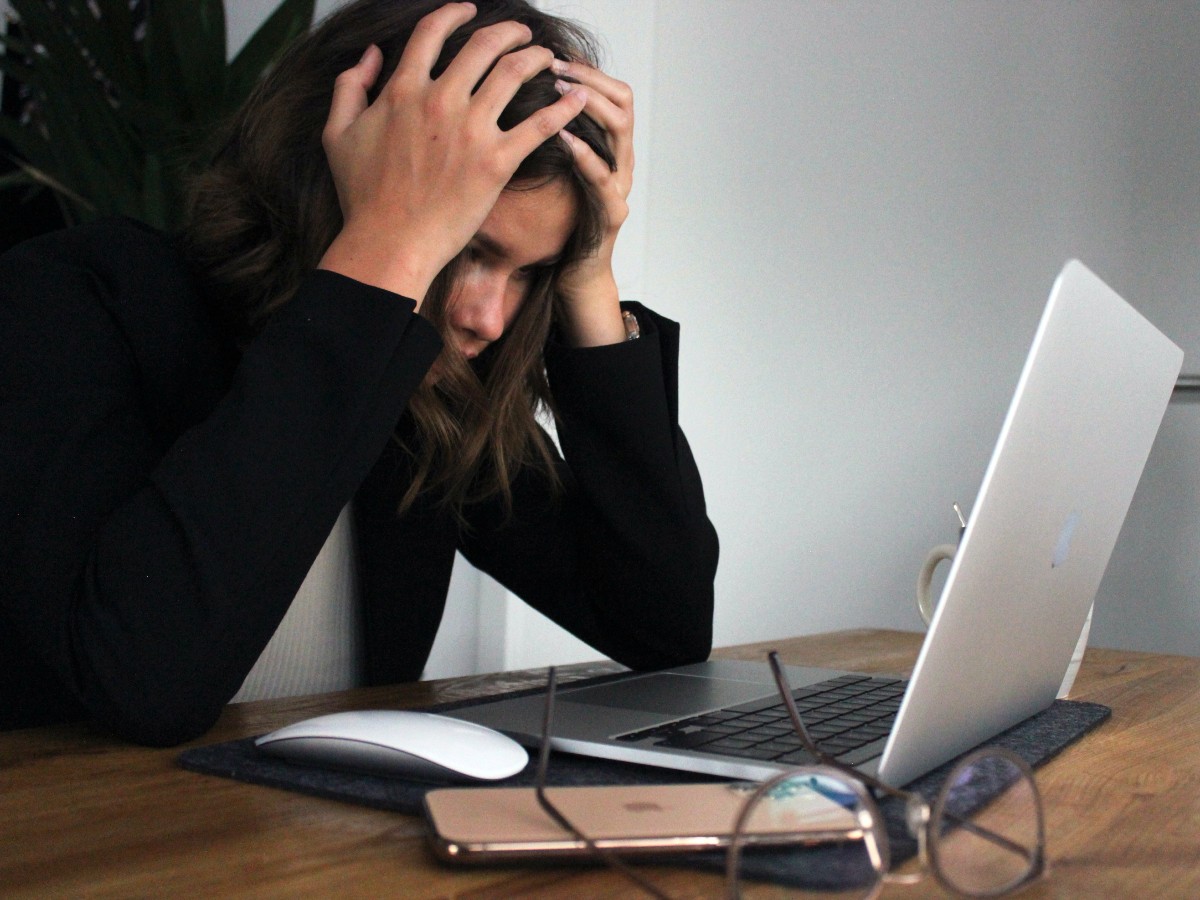 stress-work-overthinking-unsplash