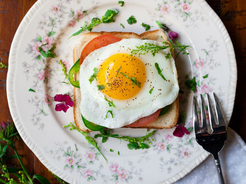 egg-plate-dish-breakfast