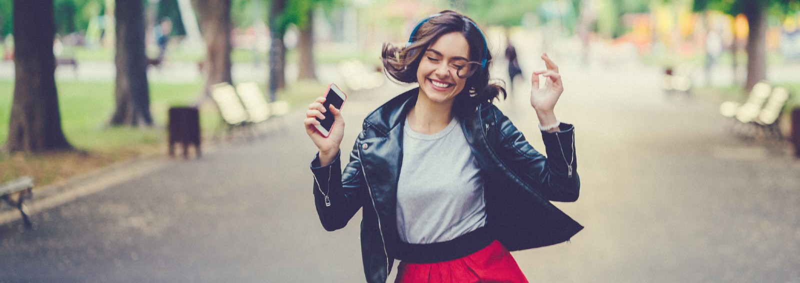 girl-music-happy-mood-park