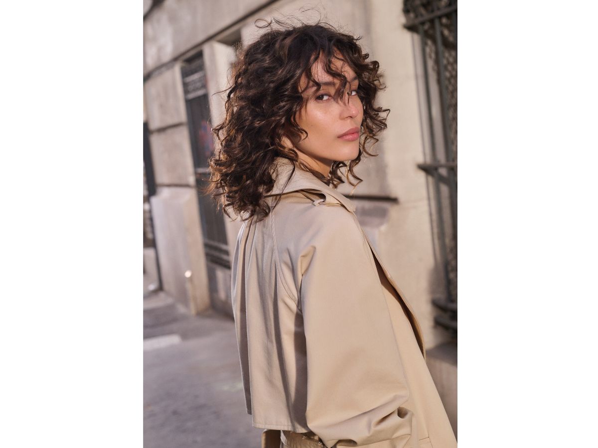 curly-hair-mid-short-hair-colors