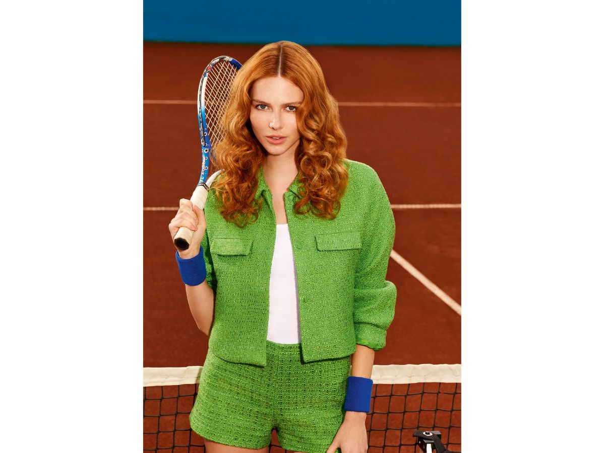 long-curls-sports-tennis