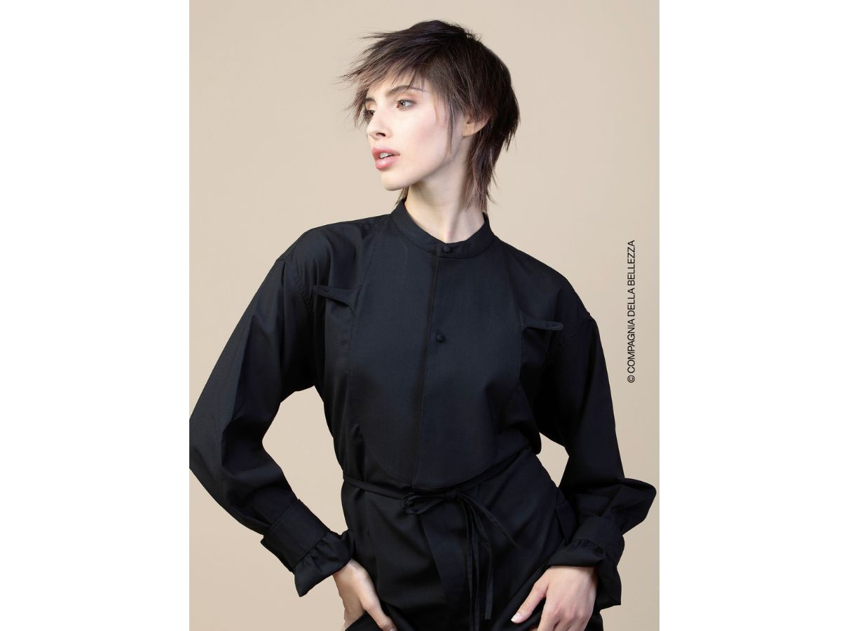 mullet-hairstyle-autumn-woman