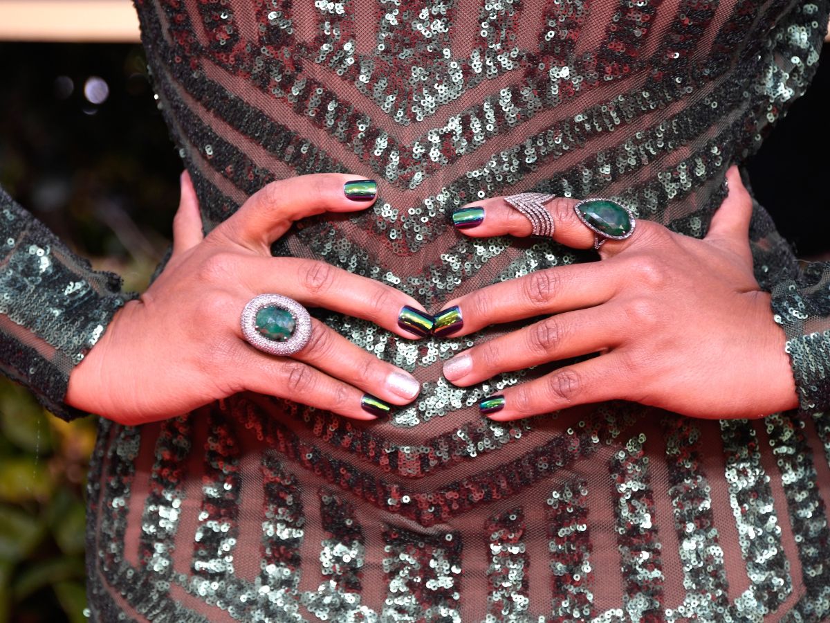 emerald-nails-accent