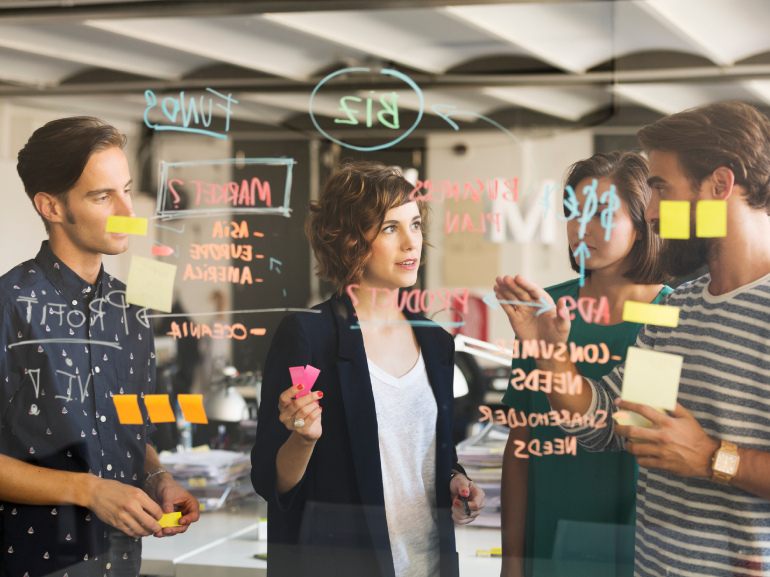 workers-colleague-collaboration-brainstorming