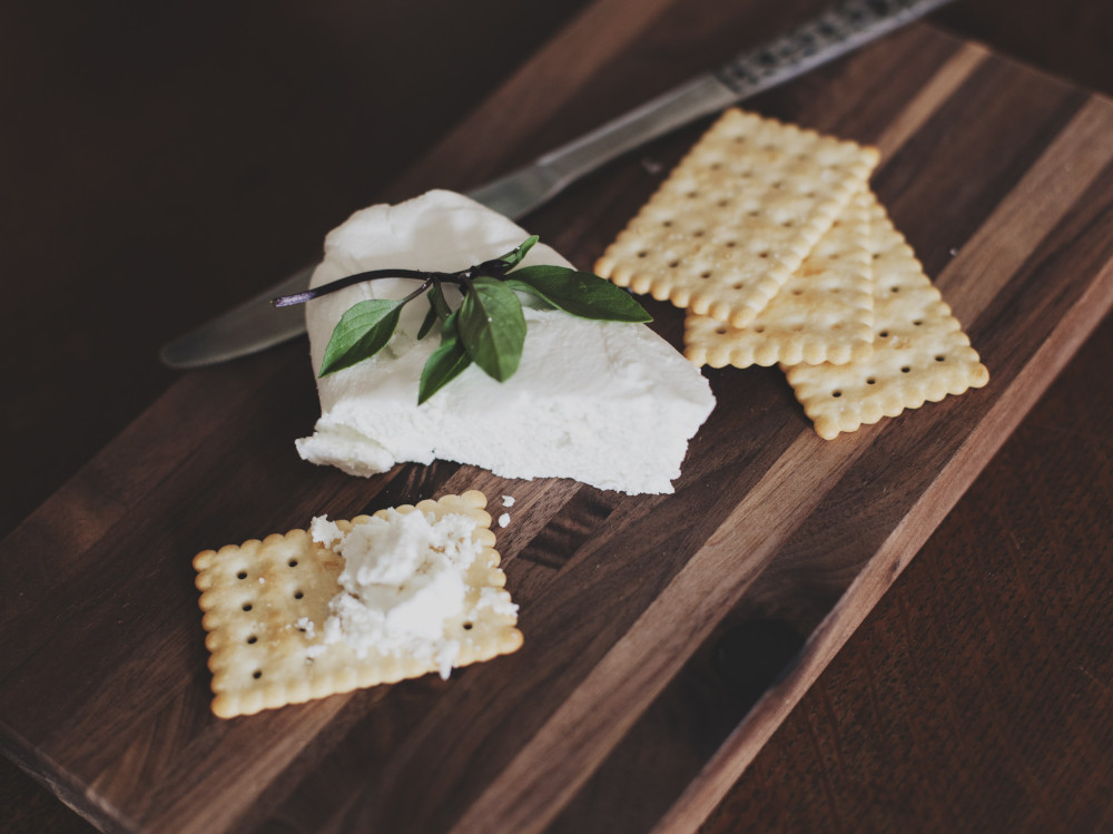biscuits-cheeze-knife-kitchen-snack