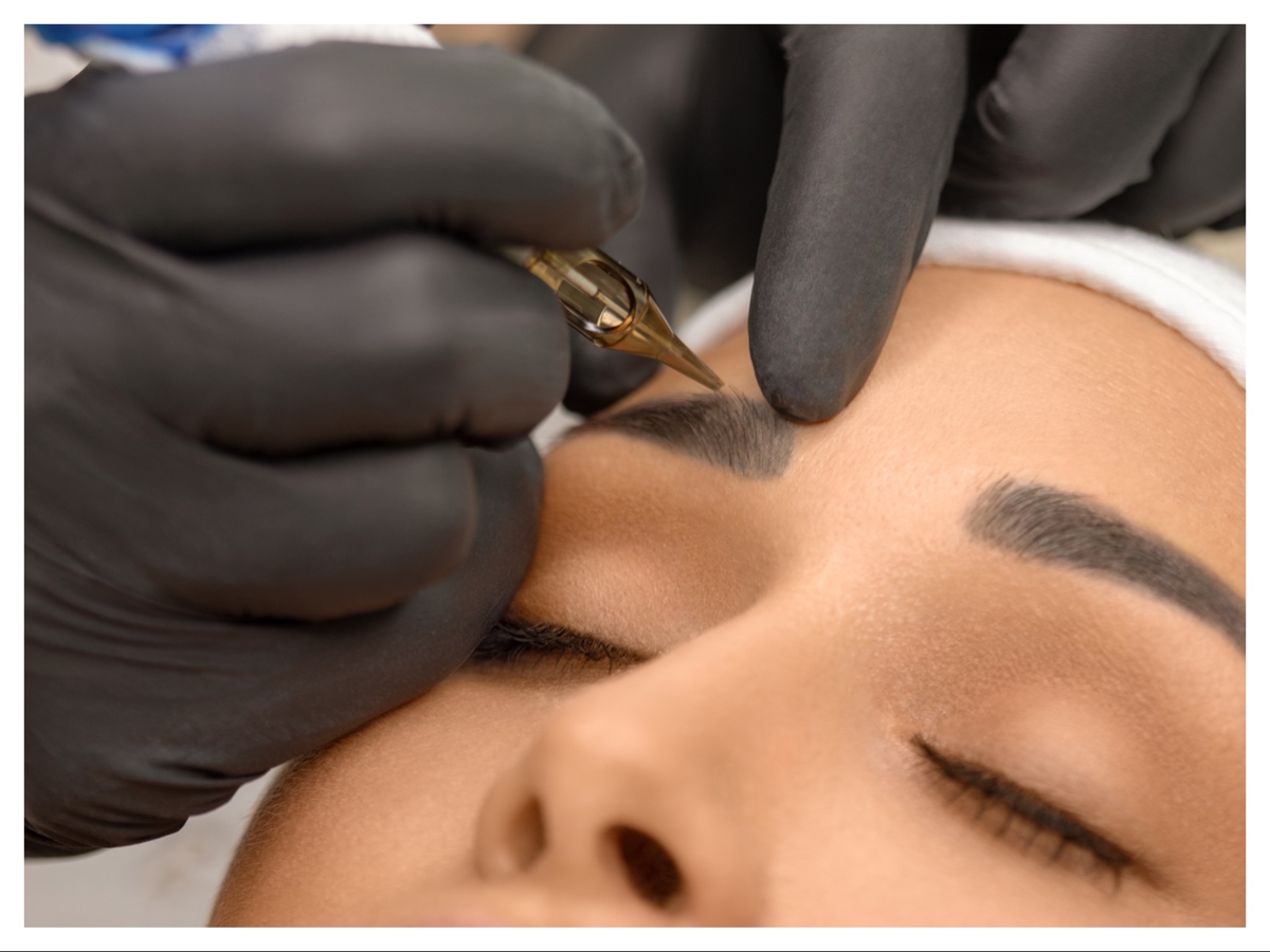 facial-treatment-cleaning-and-arrangement