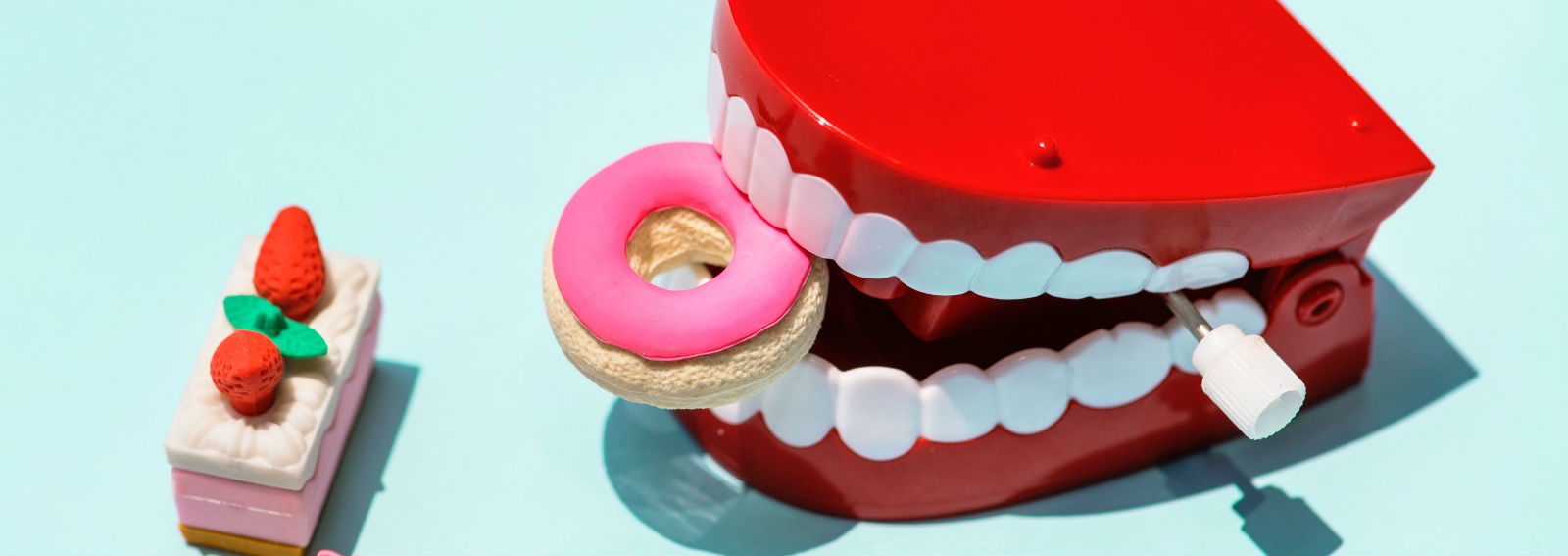 fake-mouth-and-donuts-and-cake