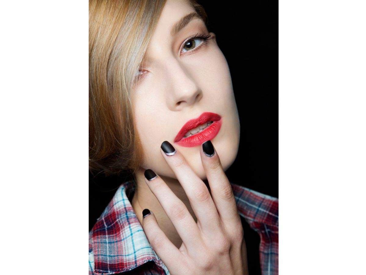 short-design-black-matte