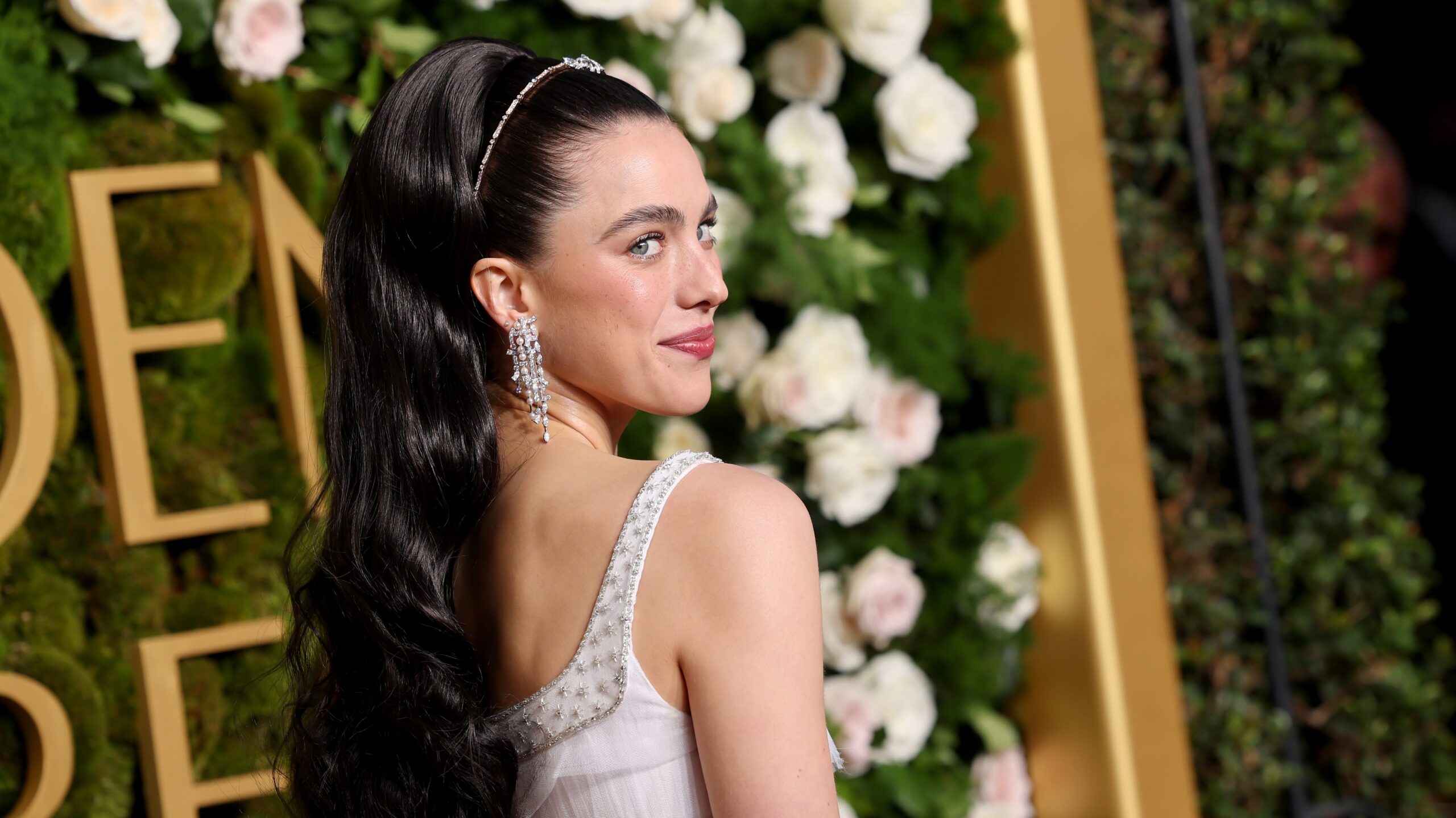 Margaret Qualley Brought Her Dad As Her Date To Golden Globes(02)